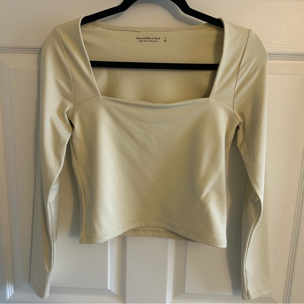 Abercrombie & Fitch Cream Long Sleeve Tee